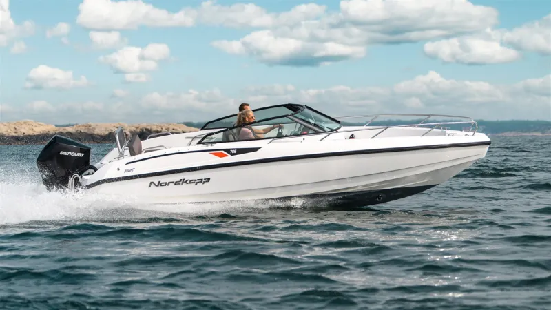 IRIS, a 7.4m Nordkapp Avant 705 for up to 6 passengers in Paros