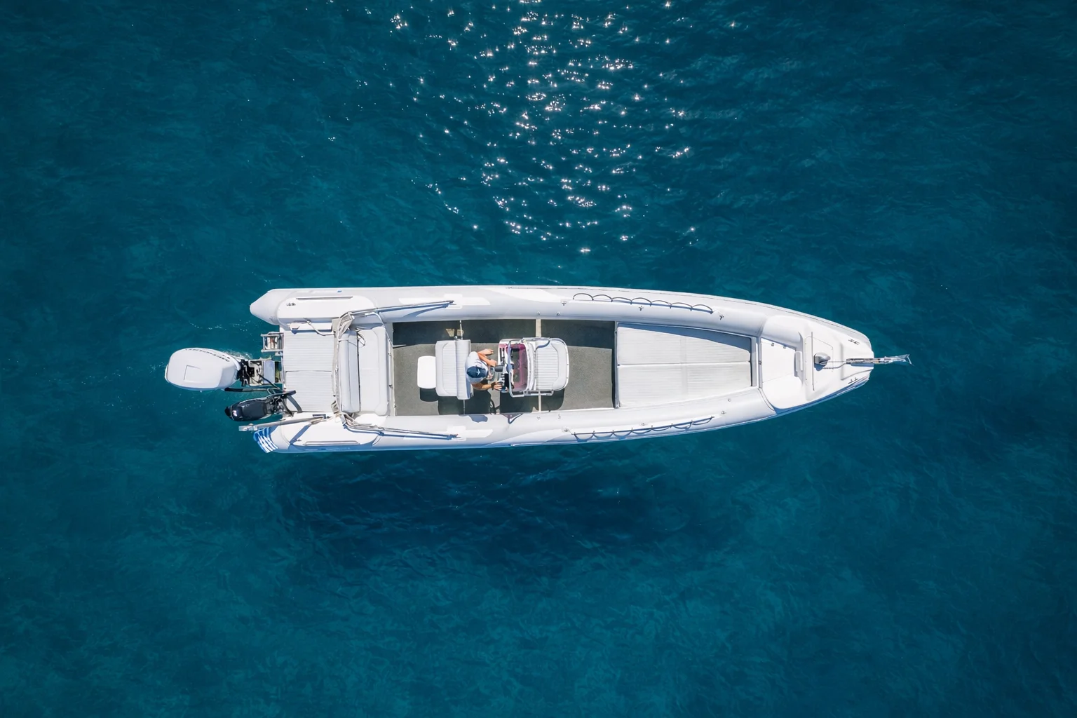 SEAWEED, a 9.6m Marvel 960 for up to 9 passengers in Milos