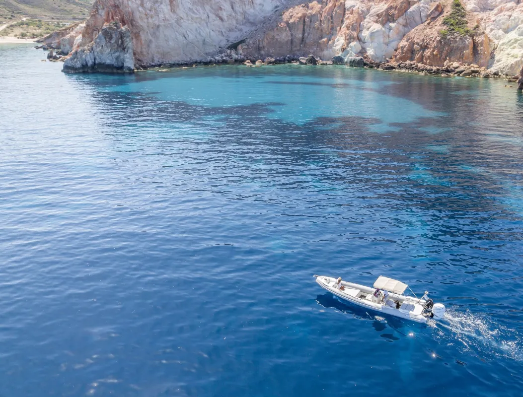 SEAWEED, a 9.6m Marvel 960 for up to 9 passengers in Milos