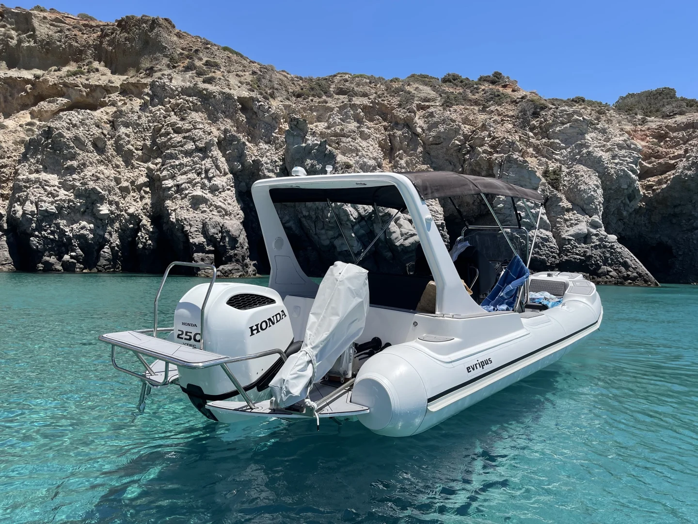 EVRIPUS (Evripus 8.55 RIB) - RIB for rent in Milos, Cyclades, Greece - photo 4 of 7