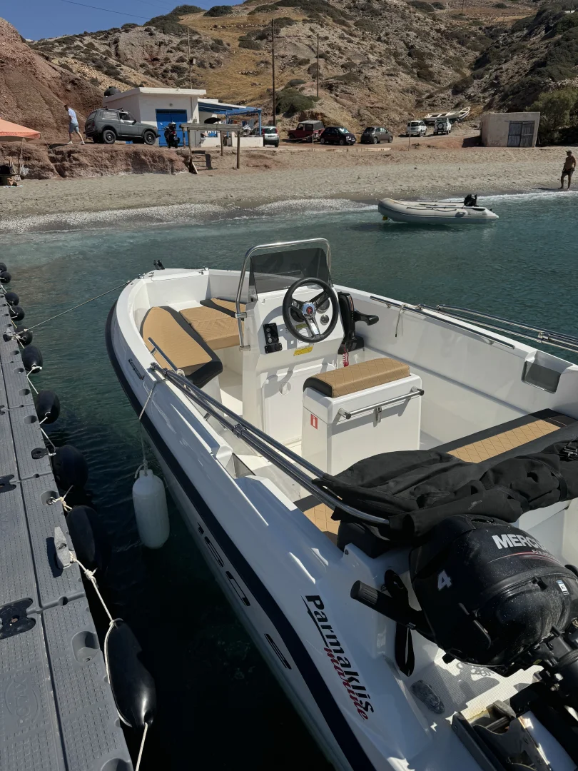 TSIGRADO (Compass 5m) - Motor Boat for rent in Milos, Cyclades, Greece - photo 5 of 5