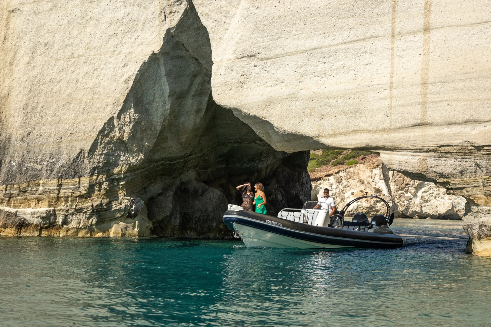 WAVERIDER (Cobra 38) - RIB for rent in Milos, Cyclades, Greece - photo 9 of 10
