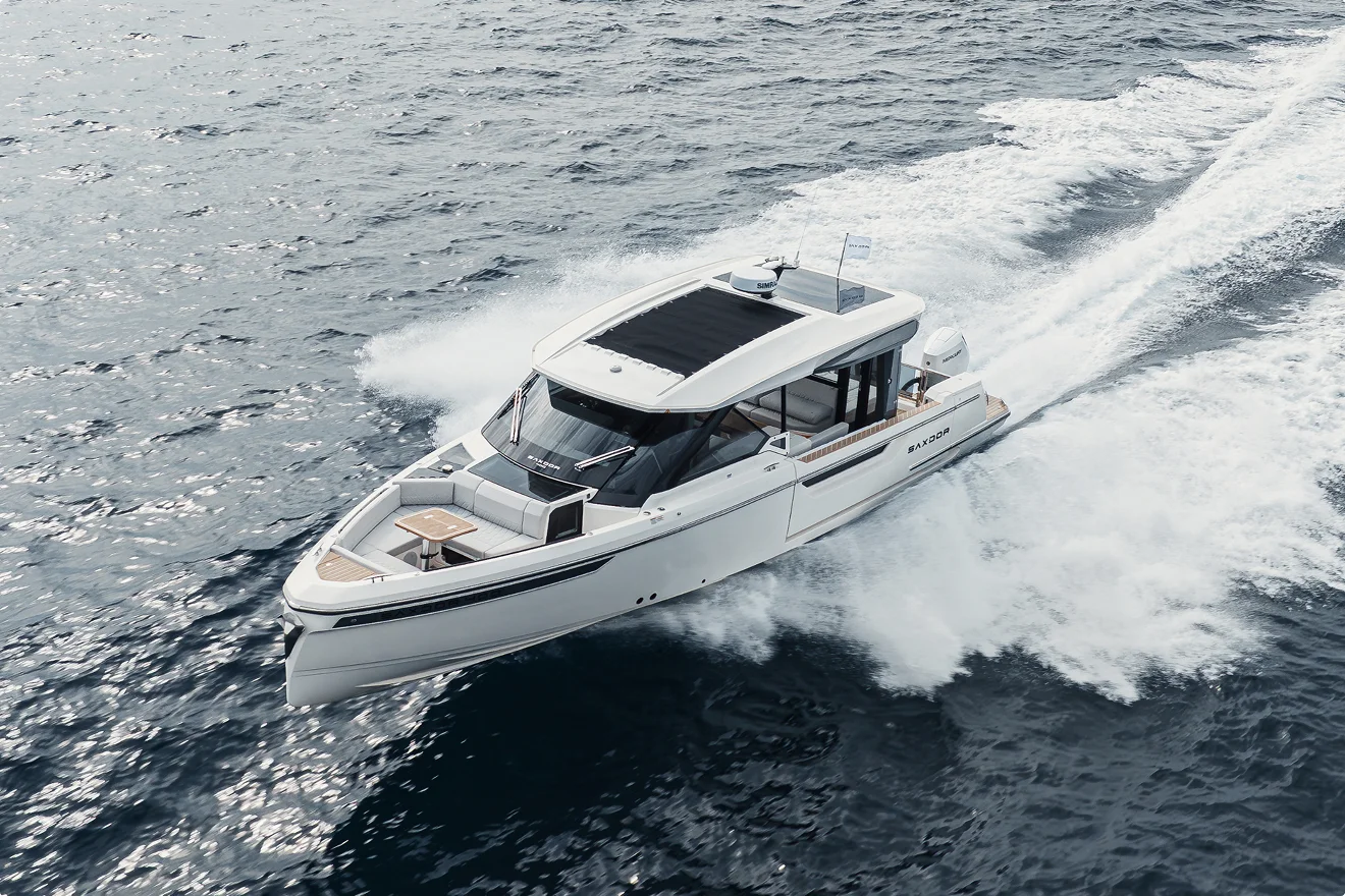 ALLORA (Saxdor 400 GTO) - Motor Boat for rent in Milos, Cyclades, Greece - photo 2 of 11