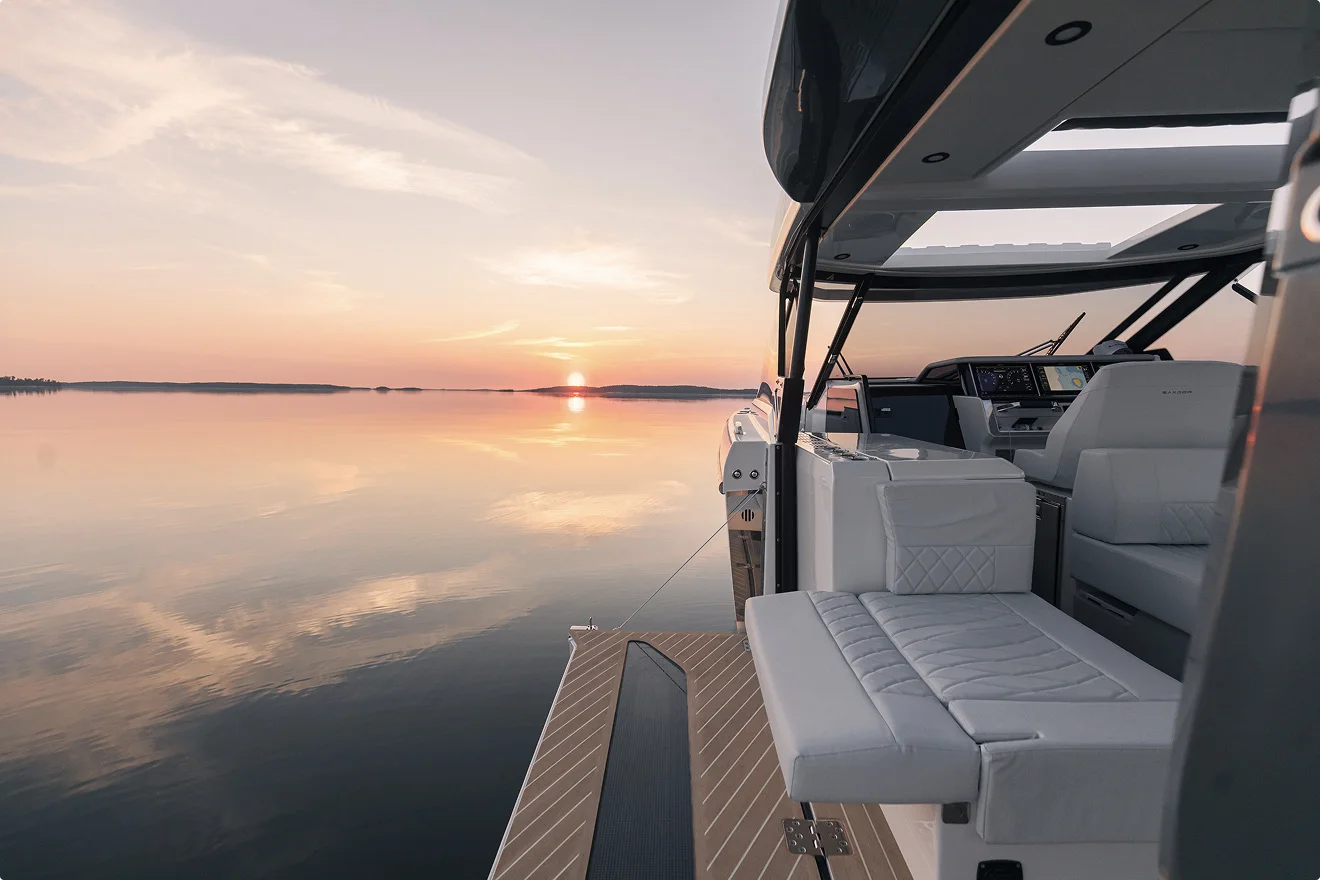 ALLORA (Saxdor 400 GTO) - Motor Boat for rent in Milos, Cyclades, Greece - photo 3 of 11