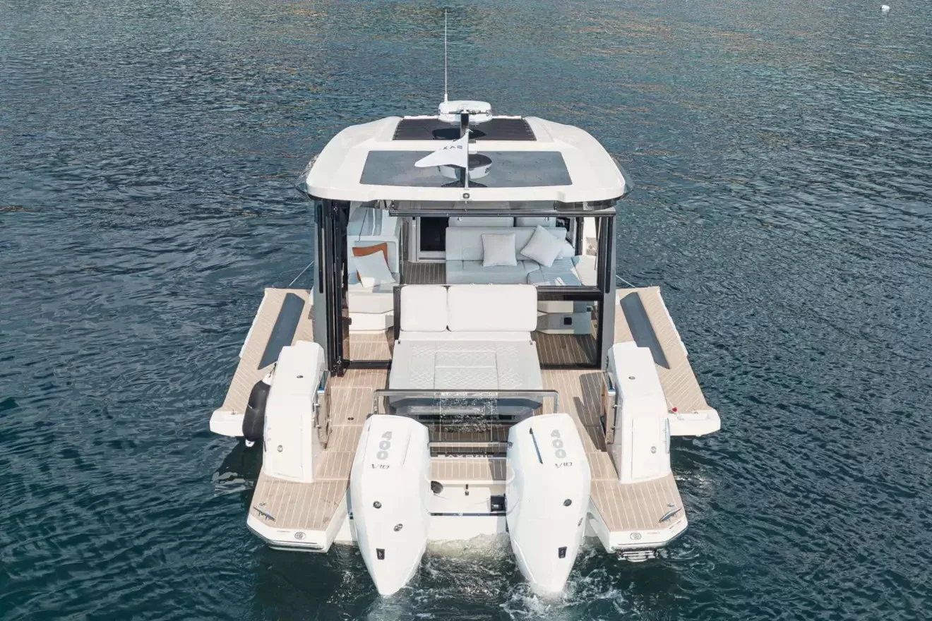 ALLORA (Saxdor 400 GTO) - Motor Boat for rent in Milos, Cyclades, Greece - photo 5 of 11