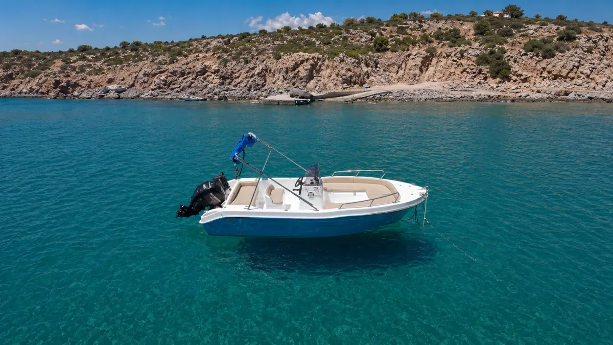 CRYSTAL 50HP (Crystal 50hp) - Motor Boat for rent in Milos, Cyclades, Greece - photo 4 of 5