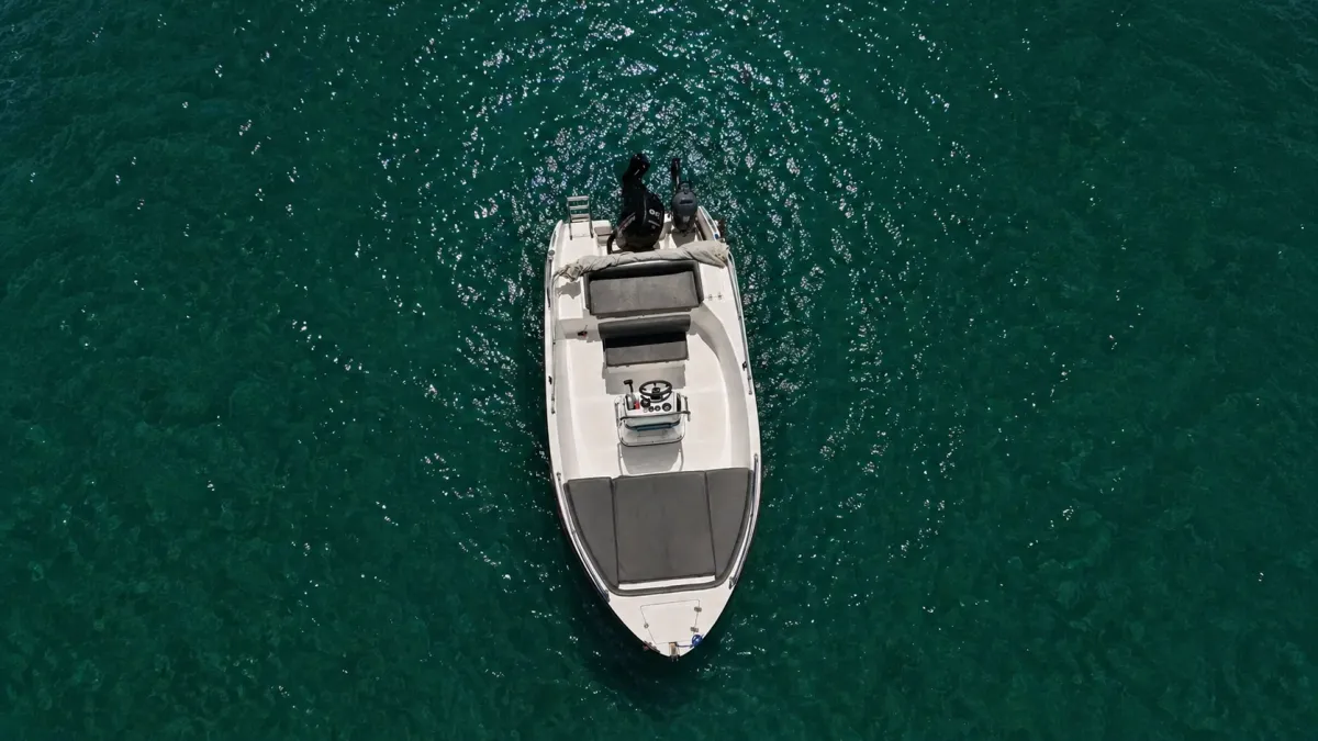 CRYSTAL 30HP (Crystal 30hp) - Motor Boat for rent in Milos, Cyclades, Greece - photo 5 of 6