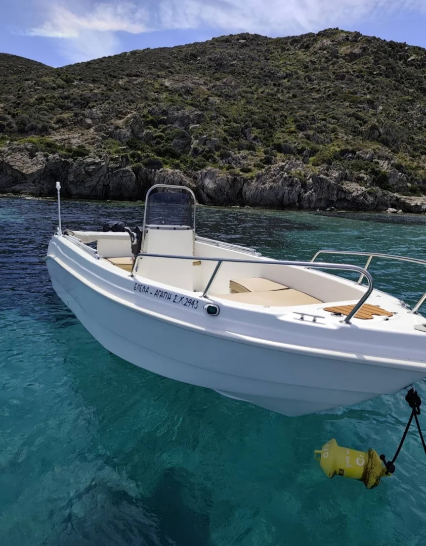 ELENA AGAPI (Karel V 160) - Motor Boat for rent in Milos, Cyclades, Greece - photo 3 of 5