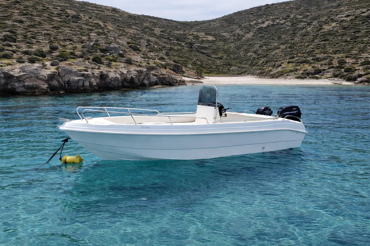 ELENA AGAPI (Karel V 160) - Motor Boat for rent in Milos, Cyclades, Greece - photo 5 of 5