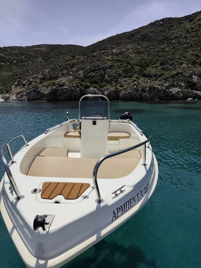 ARBEN (Karel V 160) - Motor Boat for rent in Milos, Cyclades, Greece - photo 3 of 5