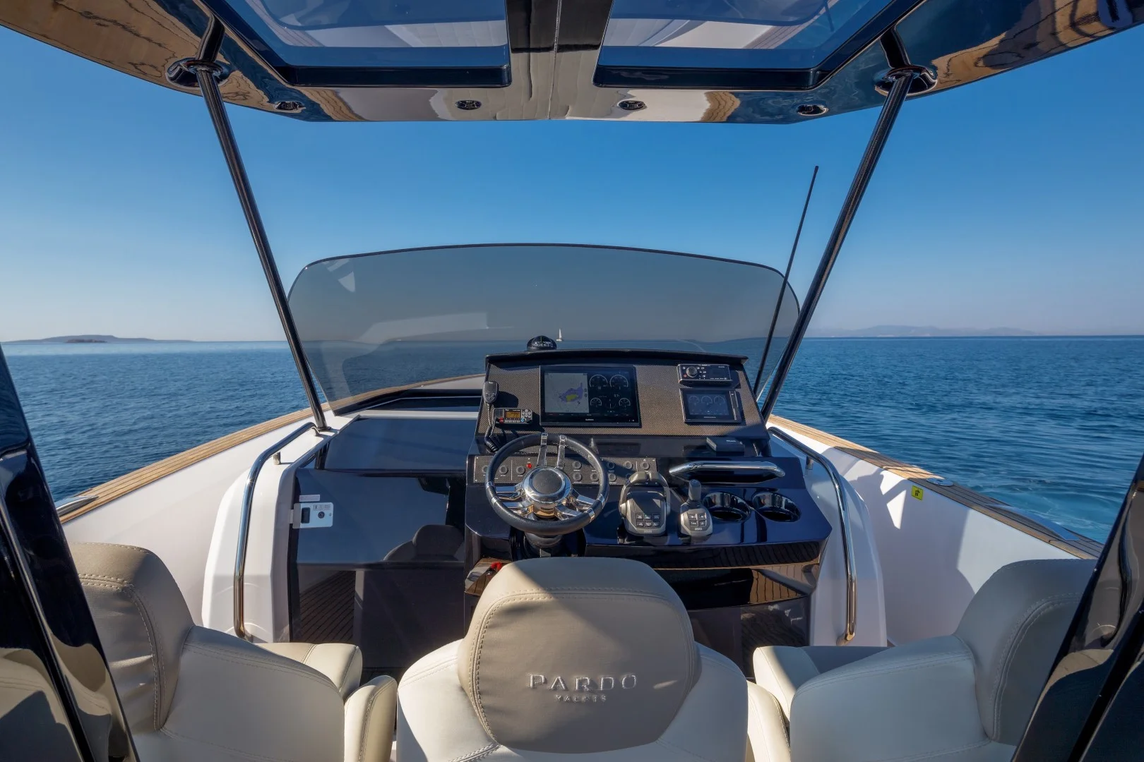 WAI (Pardo 38 - Cantiere del Pardo) - Yacht for rent in Milos, Cyclades, Greece - photo 4 of 5