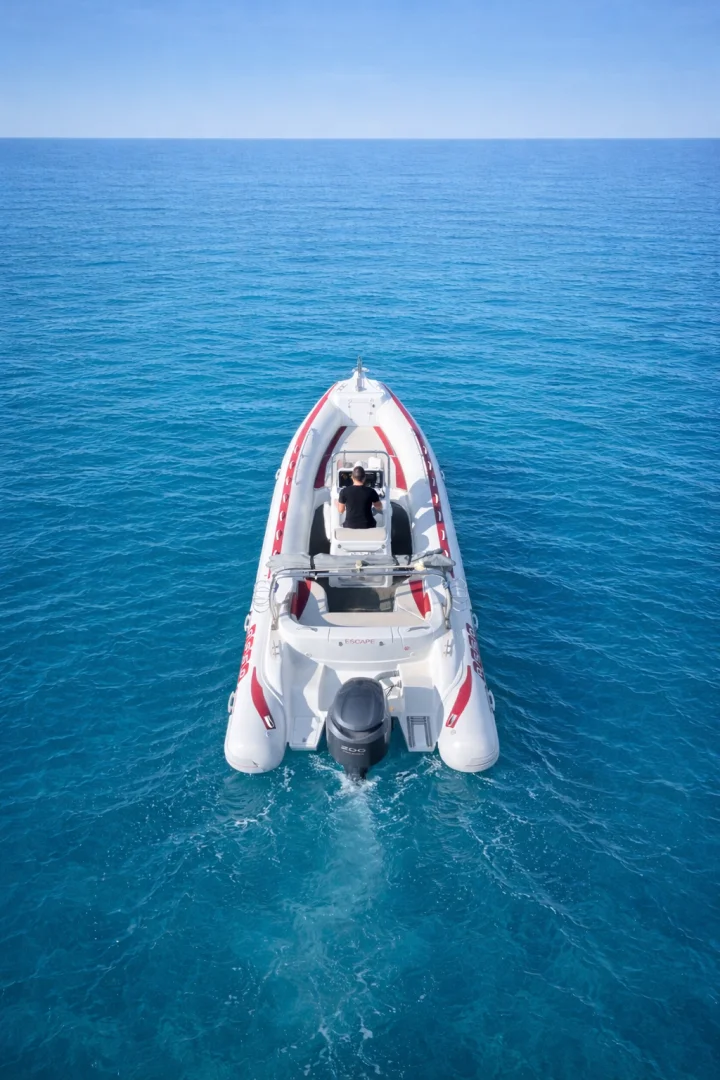 ESCAPE, a 7.5m Assos 72 for up to 8 passengers in Milos