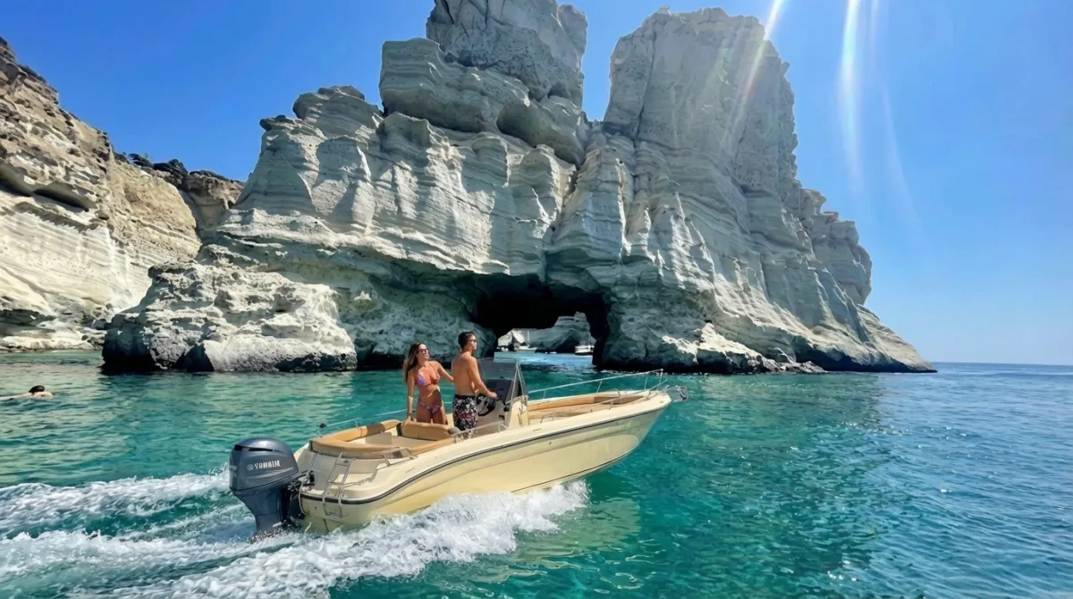 RANIERI, a 5.5m Poseidon Ranieri 5.5 for up to 5 passengers in Milos