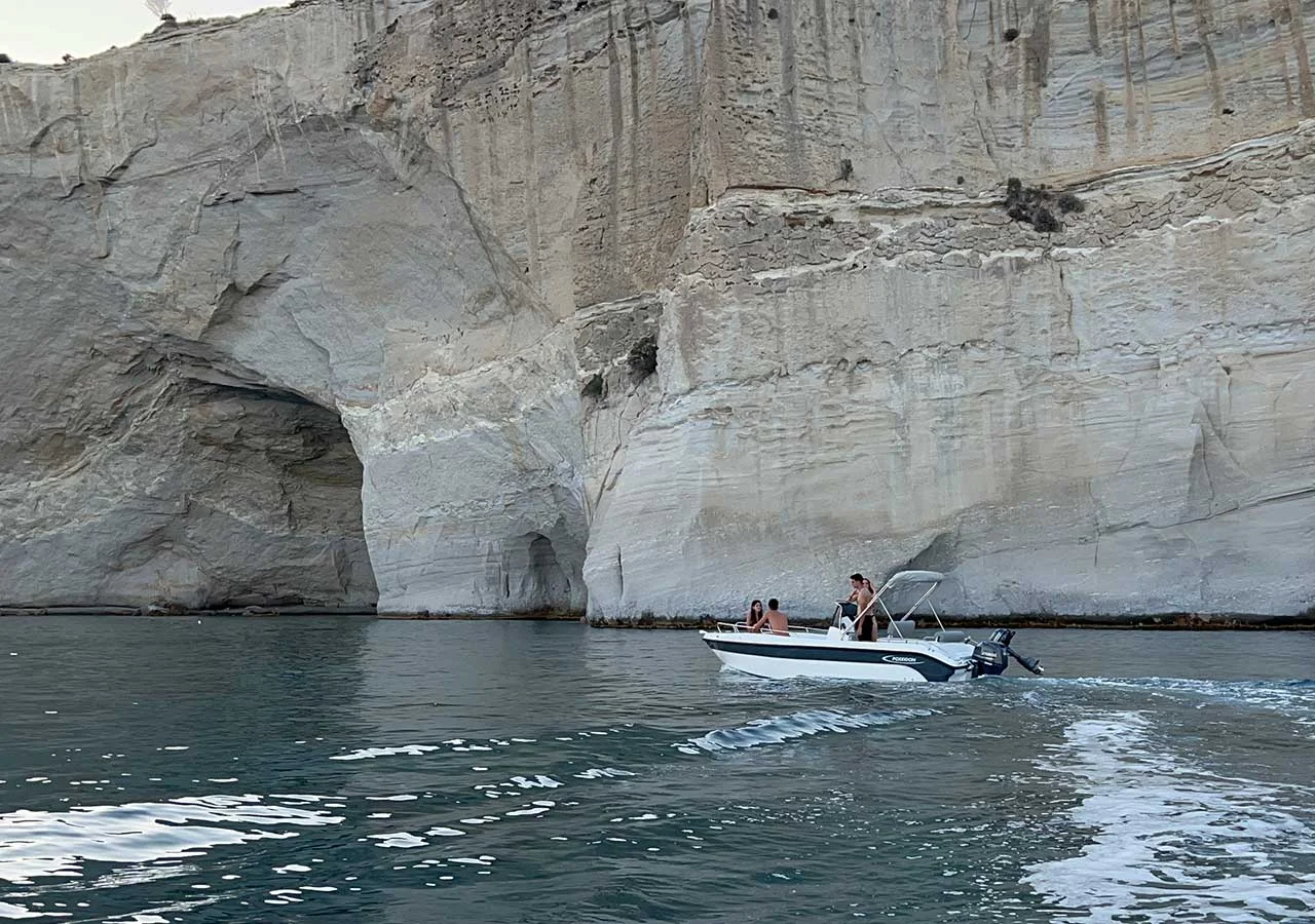 ASTERIAS I, a 5.6m Poseidon Blu Water 185 for up to 5 passengers in Milos