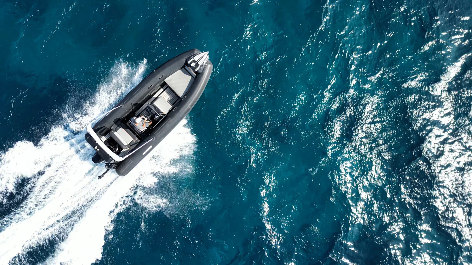 TRITON (Mostro Offshore 621) - RIB for rent in Milos, Cyclades, Greece - photo 9 of 11