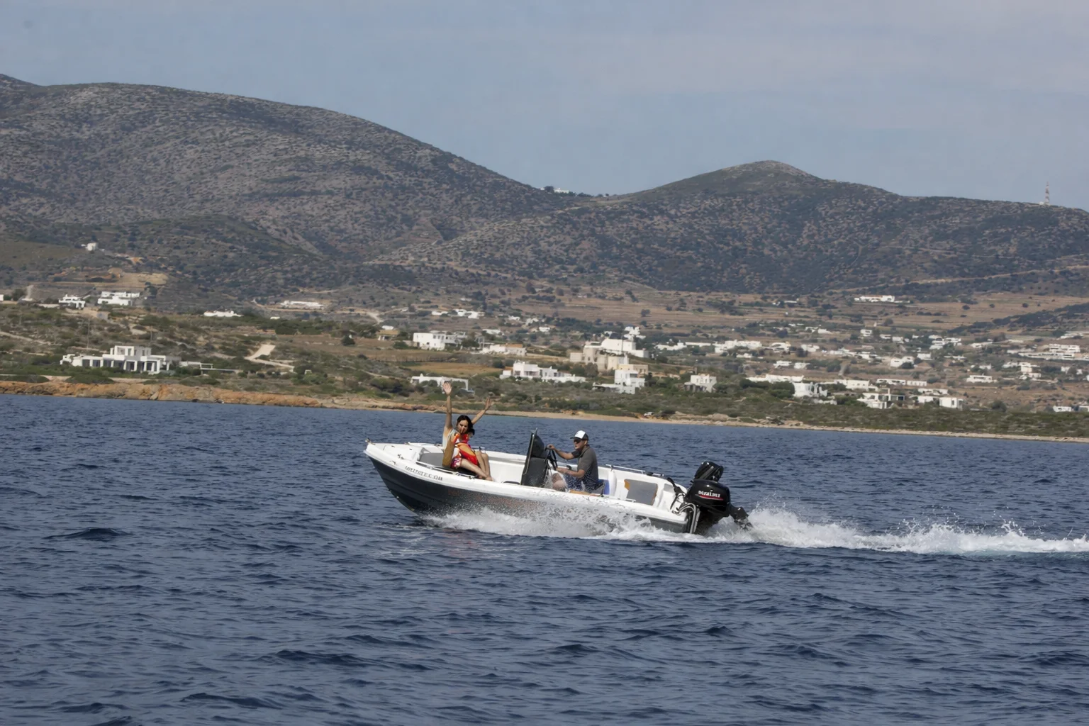 ORESTIS (Assos 455) - Motor Boat for rent in Milos, Cyclades, Greece - photo 4 of 5