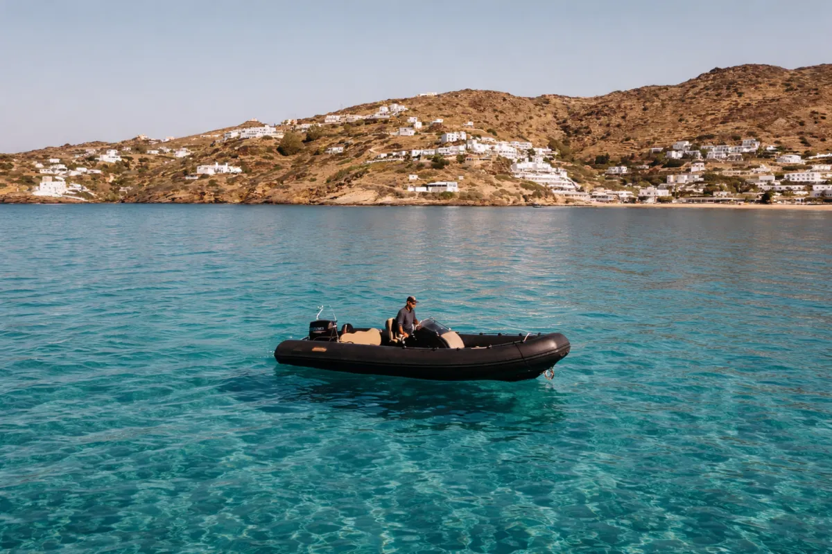 Mostro (Mostro Top Gun) - Motor Boat for rent in Milos, Cyclades, Greece - photo 4 of 5