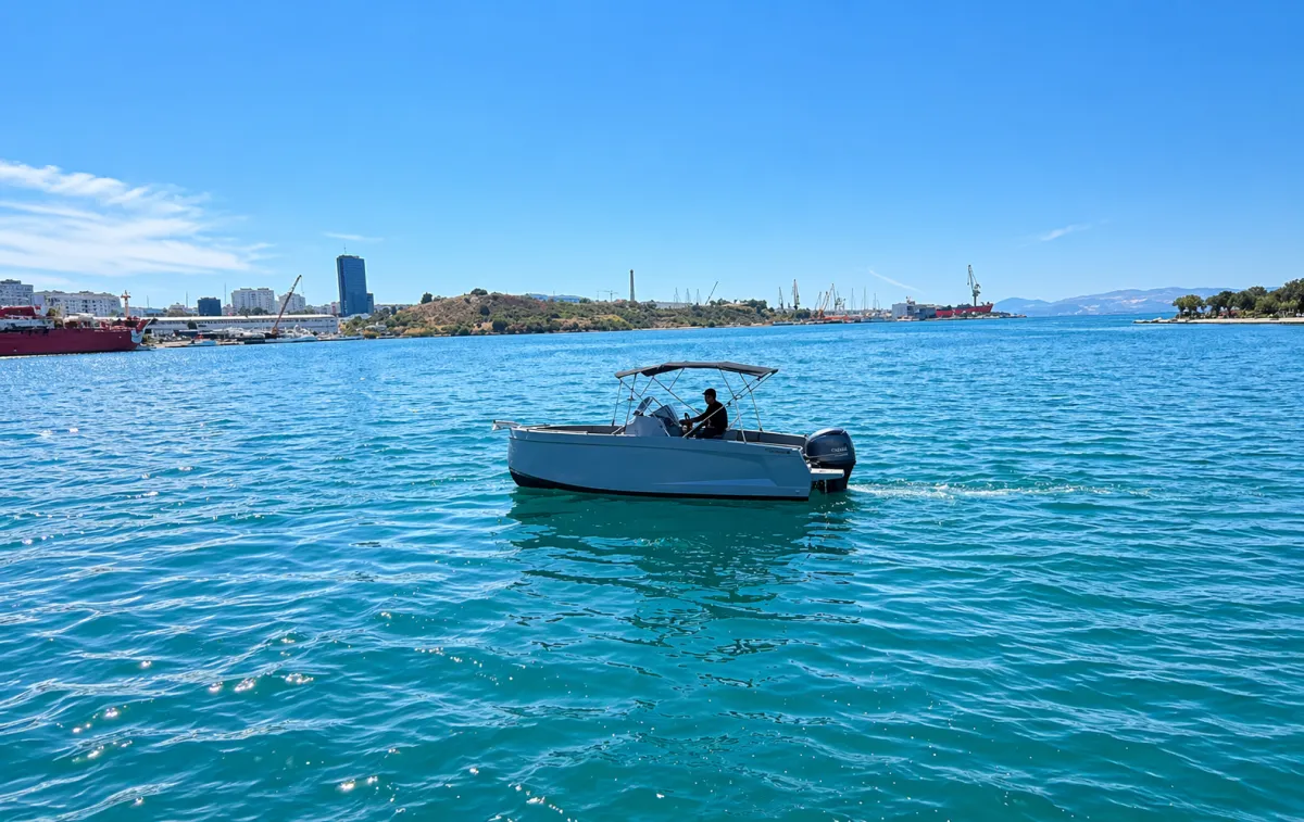 MX (Moonday MX 655) - Motor Boat for rent in Milos, Cyclades, Greece - photo 2 of 5