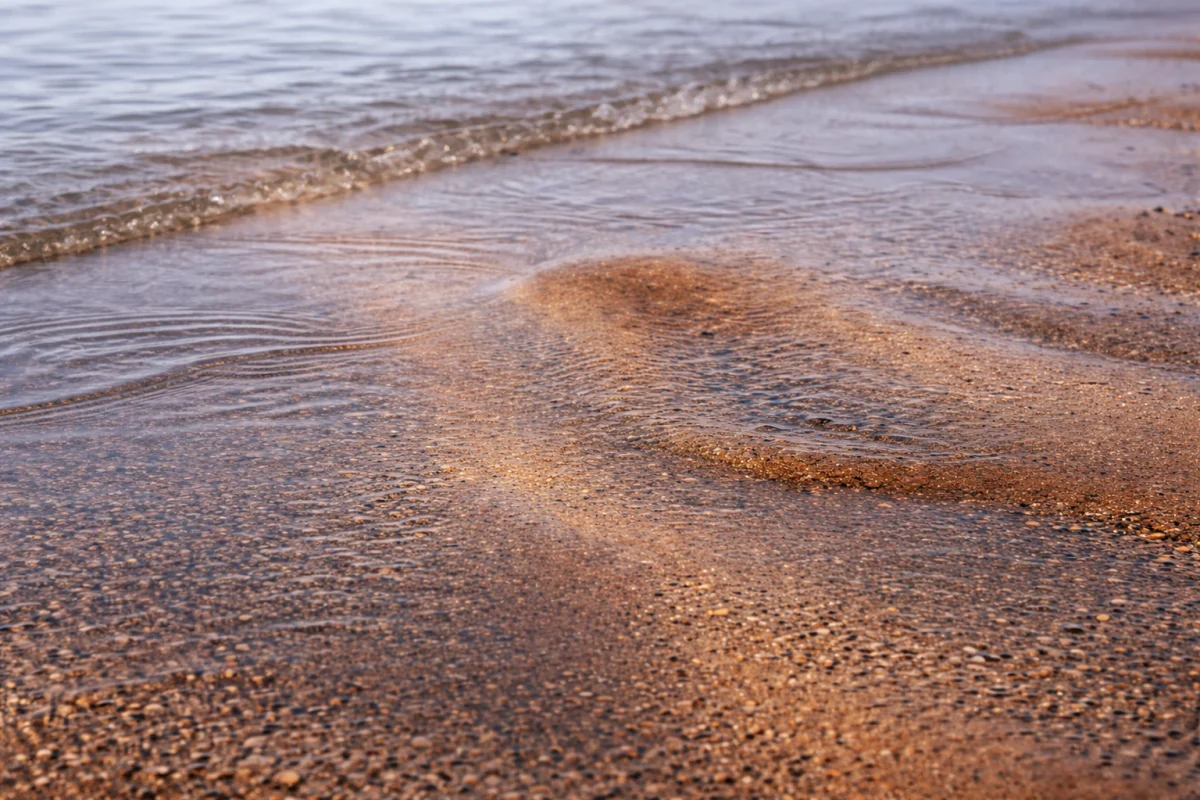 Lakkos / Kanava - Milos destination guide content