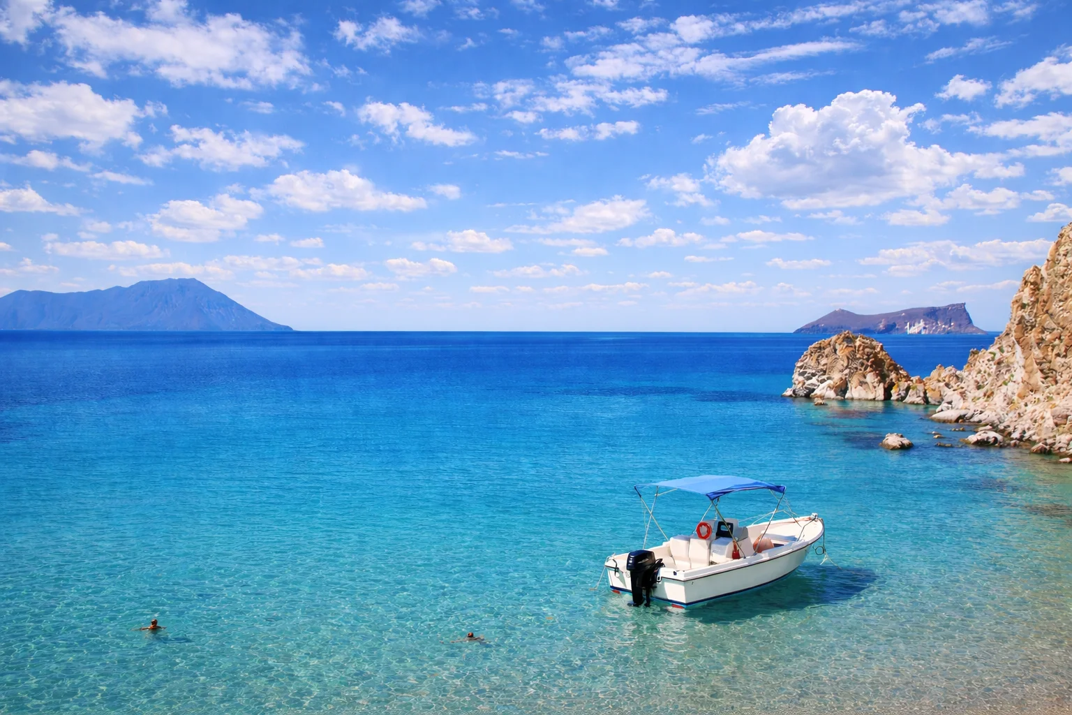 WAVERIDER - Northern Milos and Poliegos Tour - Plathiena