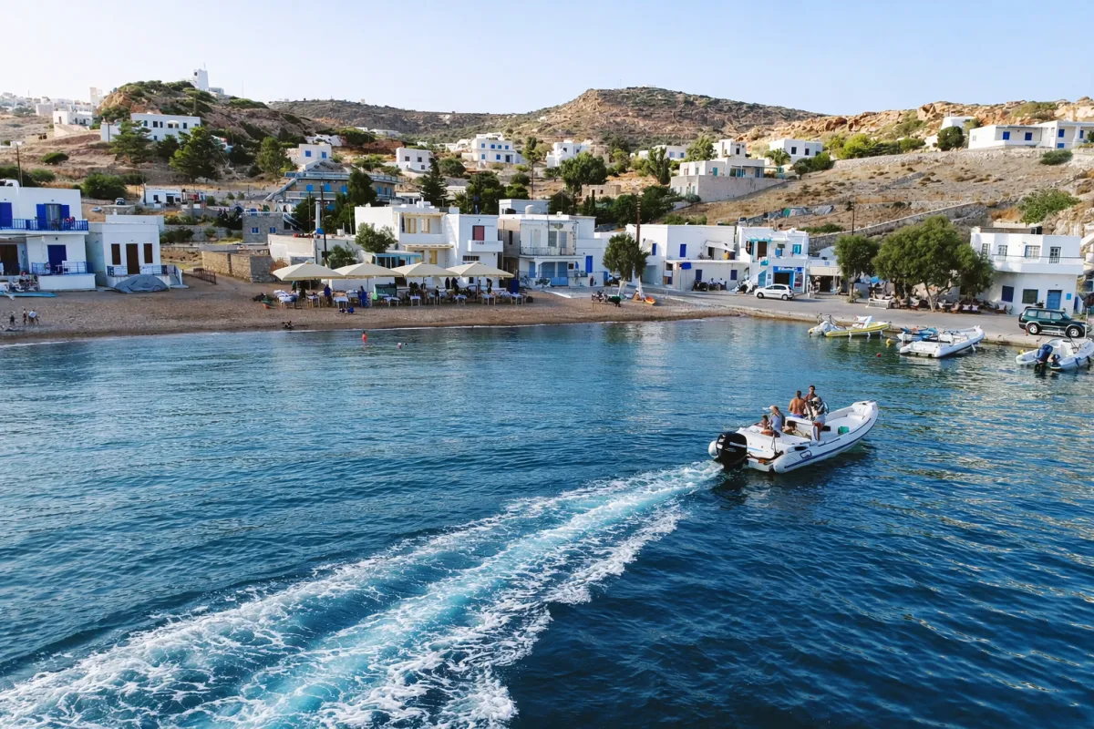 AZUR - Kimolos and Polyaigos Tour