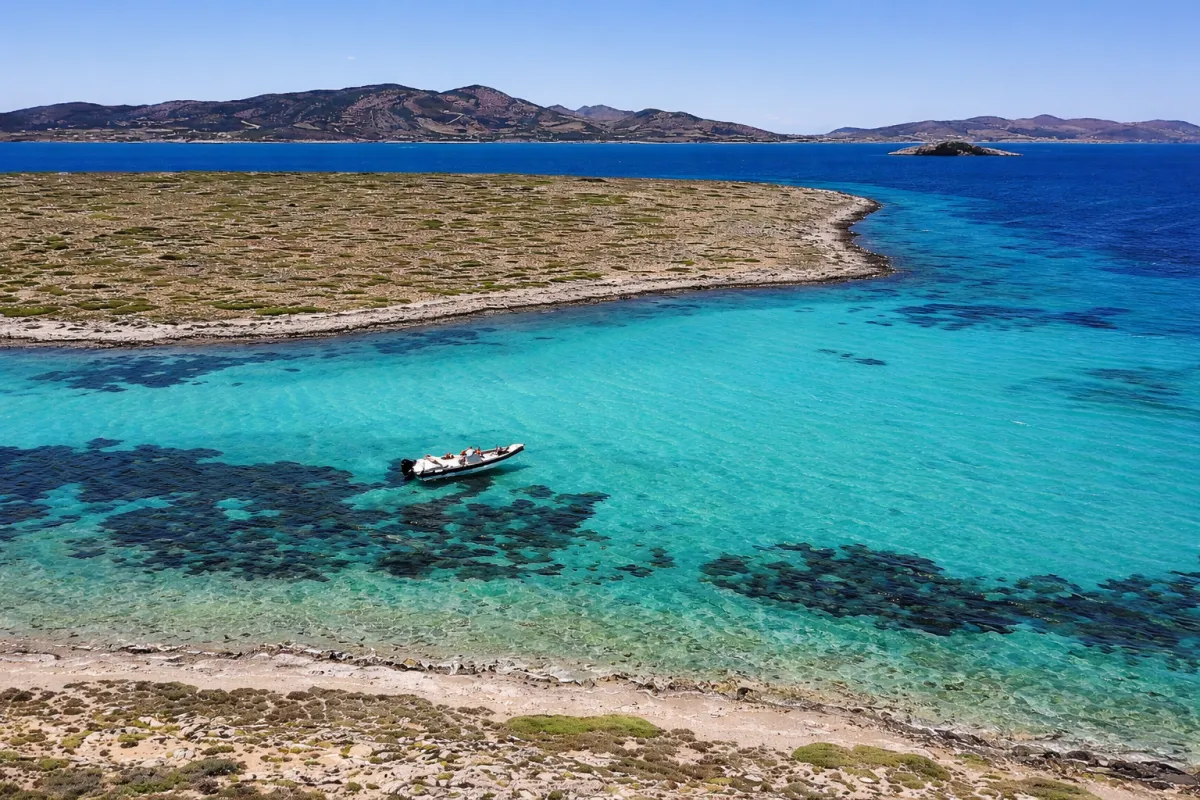 AZUR - Antiparos and Despotiko Tour