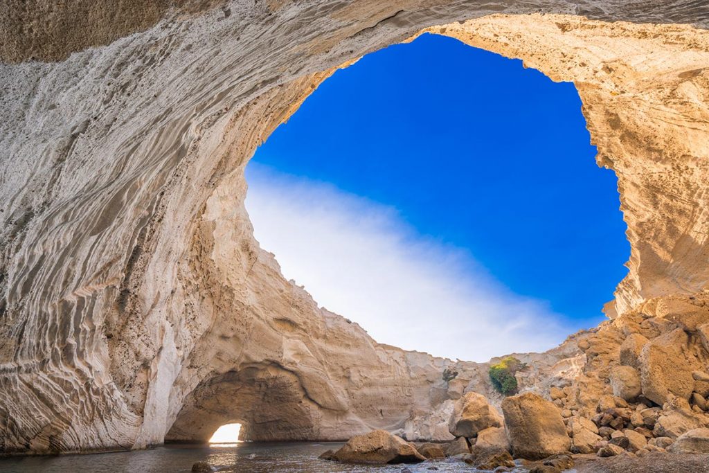 sikia-cave-milos-destination
