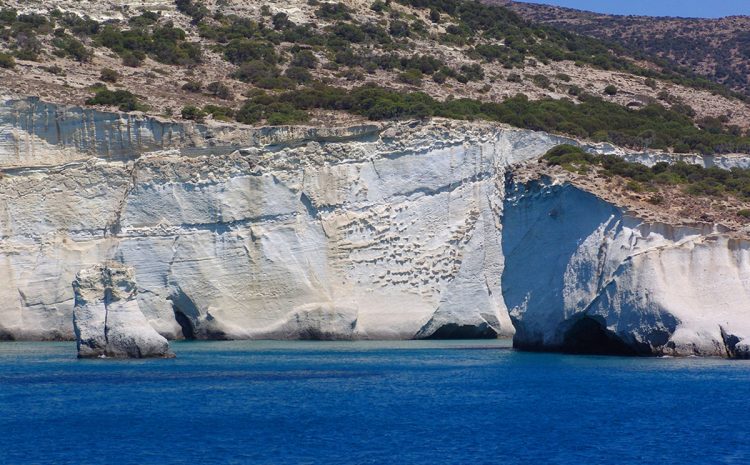 Gerontas-milos-charters-destinations